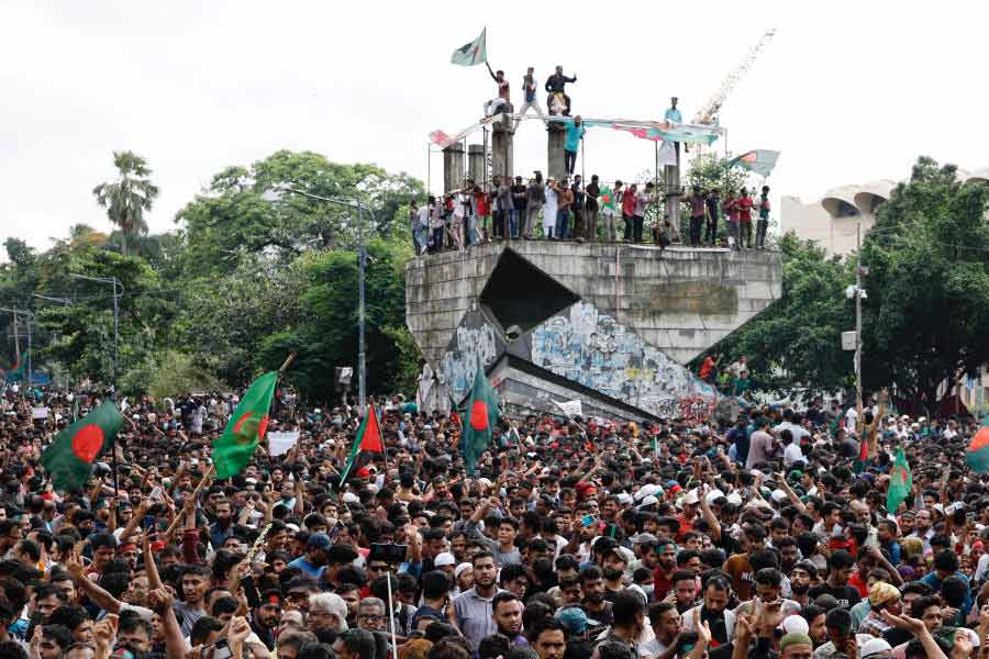 All needs to know about  Chief of Army Staff of the Bangladesh Army Waqar-uz-Zaman