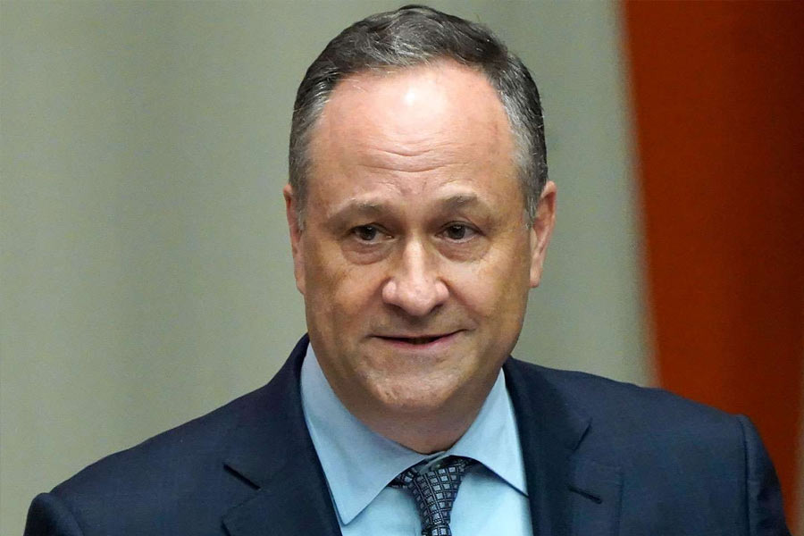 Kamala Harris’s husband admits to cheating on his first wife with nanny 