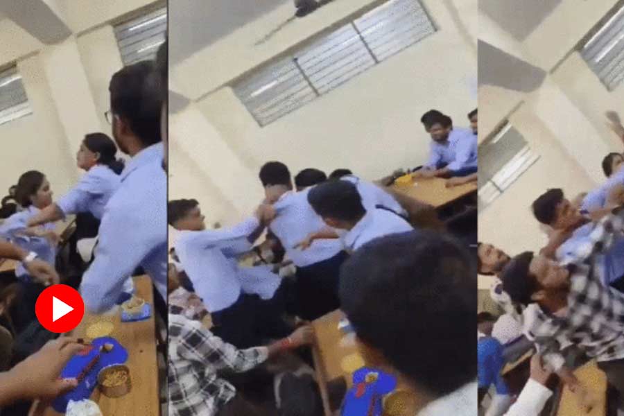 Viral Video of Greater Noida classroom