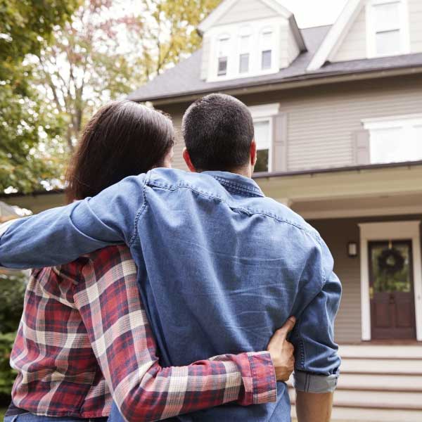 Couple discovers a small room in the backyard after buying new home in New Mexico