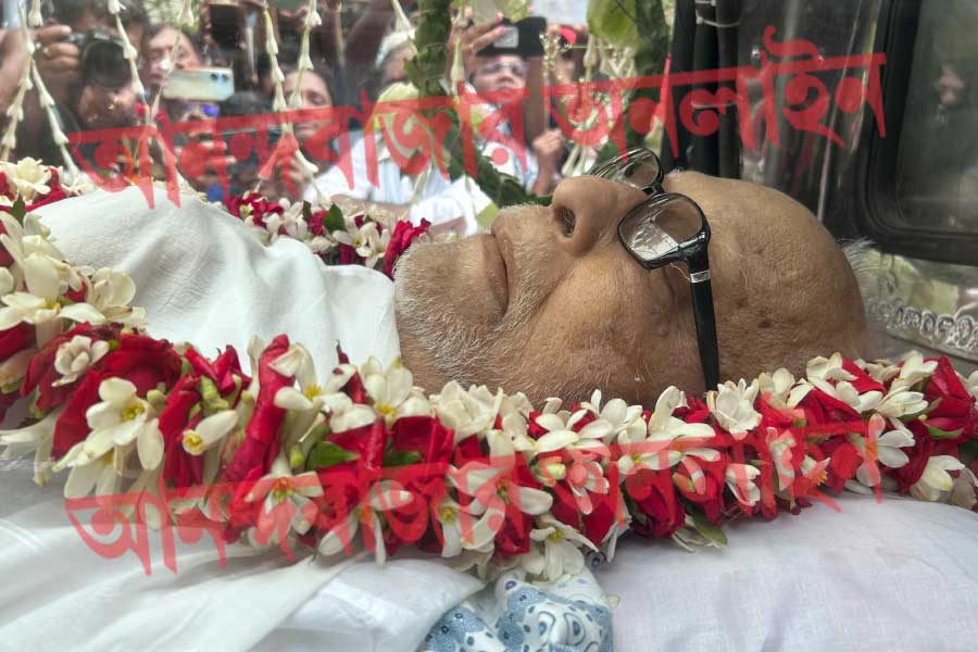 Buddhadeb Bhattacharjee started his last journey towards peace world