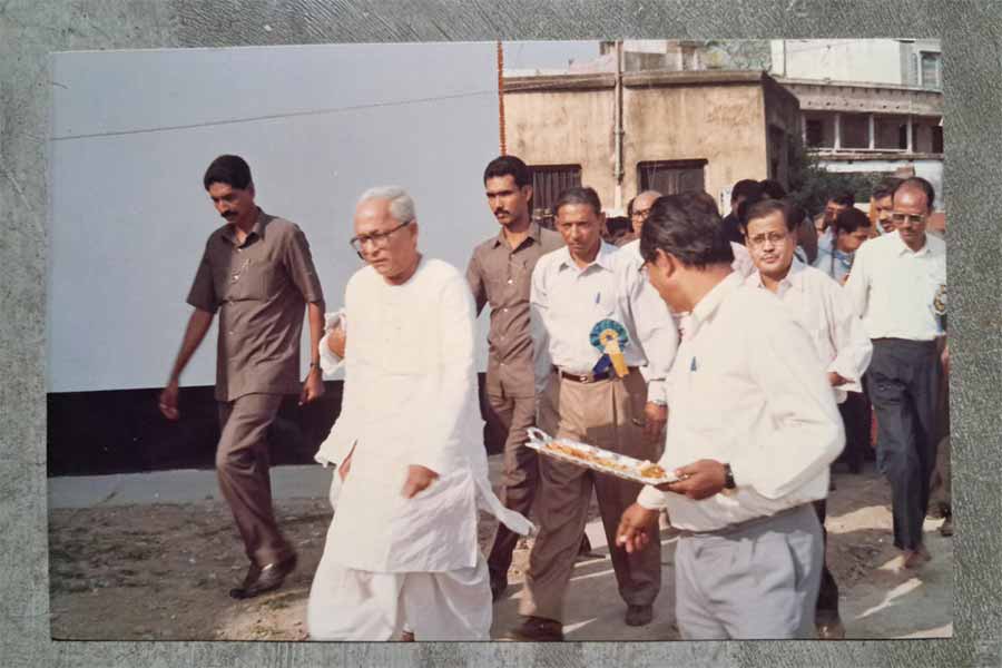 ৯৯৮ সালের জলঙ্গির পদ্মায় বাস দুর্ঘটনায় করিমপুর এলাকার ৬৪ জন ছাত্রছাত্রী মৃত্যু হয়েছিল। স্বজন হারাদের পাশে দাঁড়াতে তৎকালীন রাজ্যের তথ্য