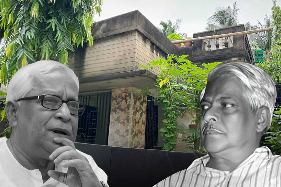 Buddhadeb Bhattacharjee spent few days in Baidyabati after he was defeated in Cossipore constituency in 1987 elections