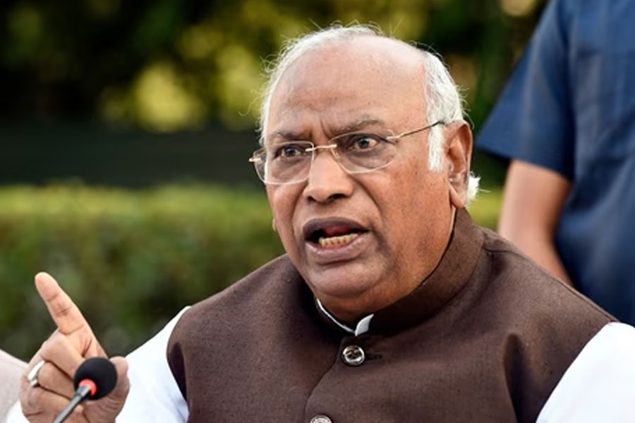 Opposition to move no confidence motion against vice president jagdeep dhankhar