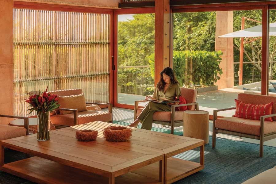 হোটেলে শিশুদের থাকার জন্য আলাদা ঘর রয়েছে। অতিথিরা যদি সাঁতার কাটতে আগ্রহী হন, তা হলে গভীর সুইমিং পুলে ডুব দিয়ে ইচ্ছাপূরণ করতে পারবেন।