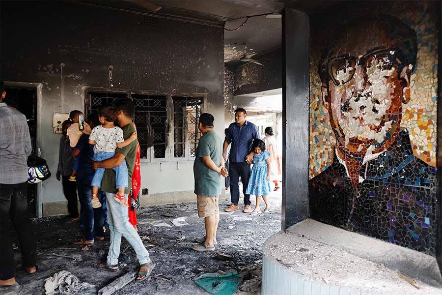 Uncertainty in Bangladesh after the fall of Sheikh Hasina & the future possibilities