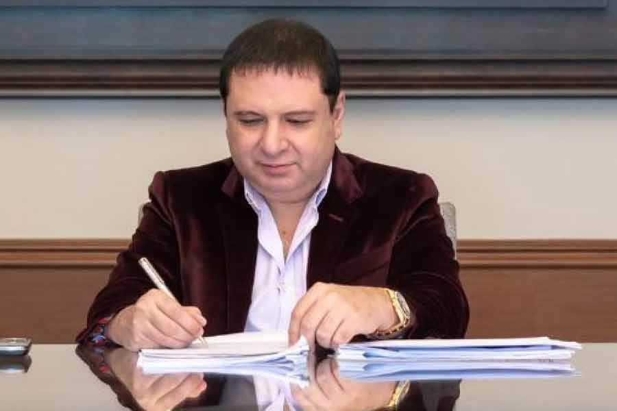 Yohan, Michelle Poonawalla buy 500 crore luxurious mansions in Mumbai 