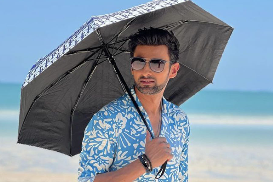 Cricketer Shoaib Malik and her wife Sana Javed went on vacation to Switzerland, here are the pictures