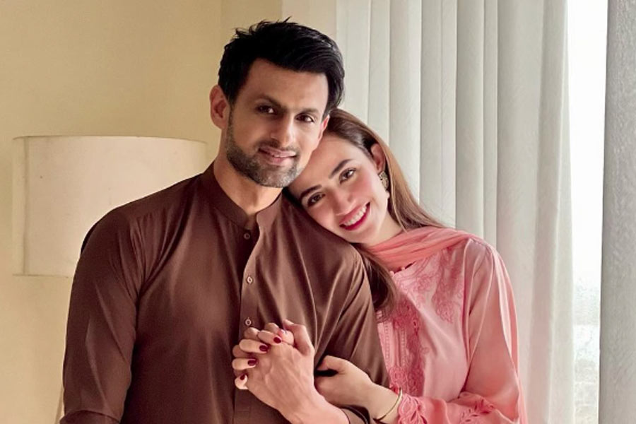 Cricketer Shoaib Malik and her wife Sana Javed went on vacation to Switzerland, here are the pictures