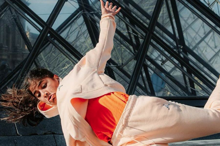 হিপ-হপ ছেড়ে ব্রেক ডান্সের দিকে মন যায় ইন্ডিয়ার। সাত বছর বয়সে ব্রেক ডান্সের প্রশিক্ষণ নিতে শুরু করেন তিনি।