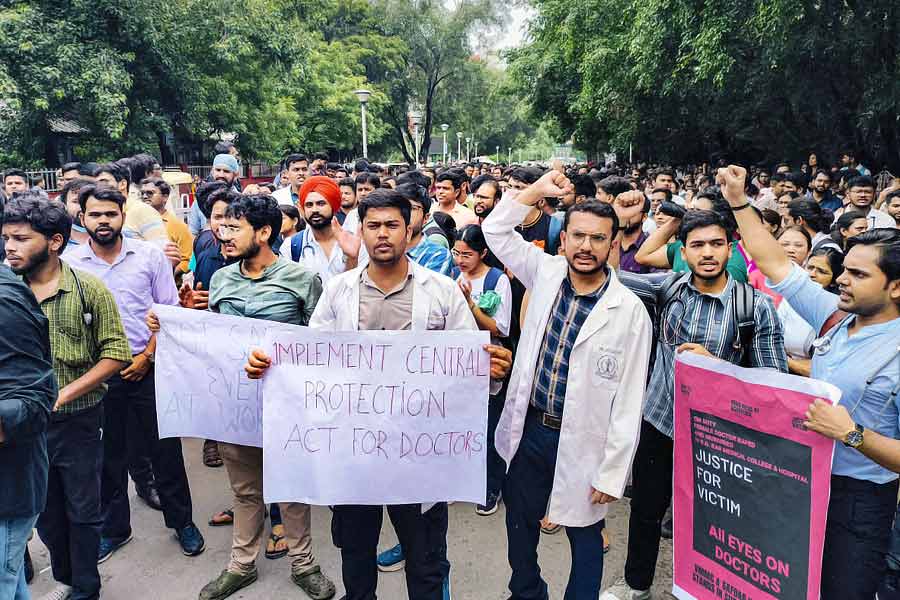 Doctors across India including Delhi AIIMS to go on indefinite strike over RG Kar Incident