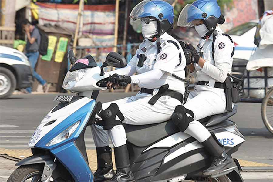 Women Residents of Bardhaman complained about not seeing  any female cops in their area