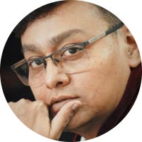 শুভ্রজিৎ মিত্র