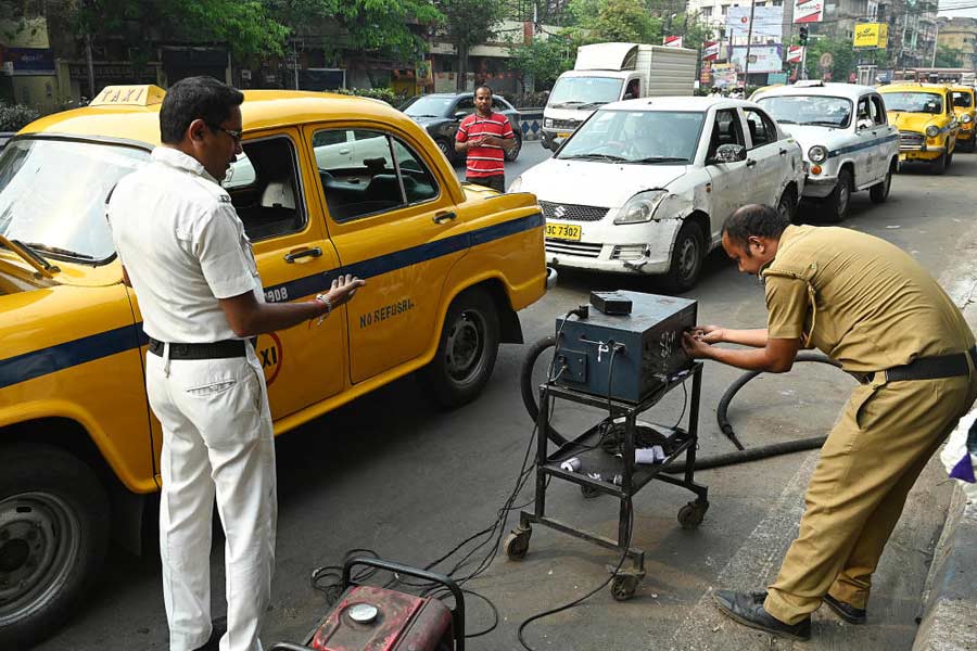 The transport department is reducing the amount of fines for vehicle pollution