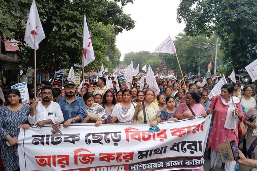 আরজি কর-কাণ্ড নিয়ে সিপিএমের ছাত্র, যুব, মহিলা সংগঠনের প্রতিবাদ মিছিল।