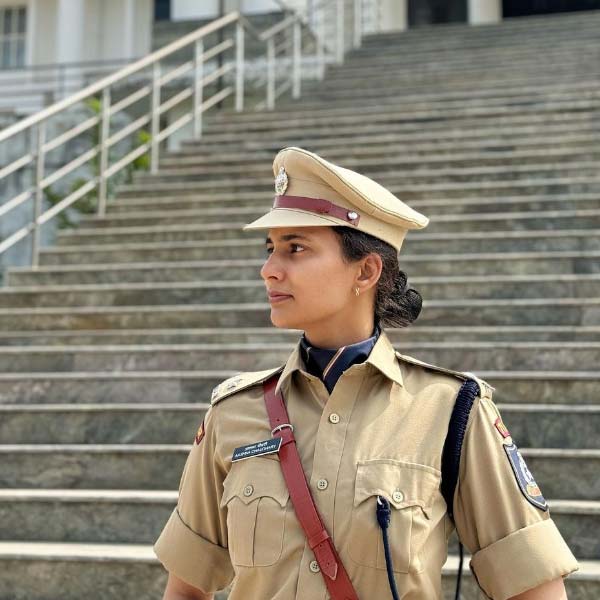 Meet social media star and IPS officer Aashna Chaudhary, who cracked UPSC exam in third attempt without coaching 