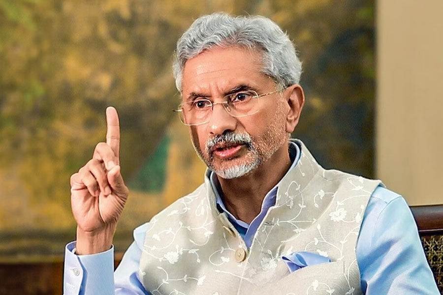 MEA clarifies that social media posts claiming Maldives handed over 28 islands to India are fake 