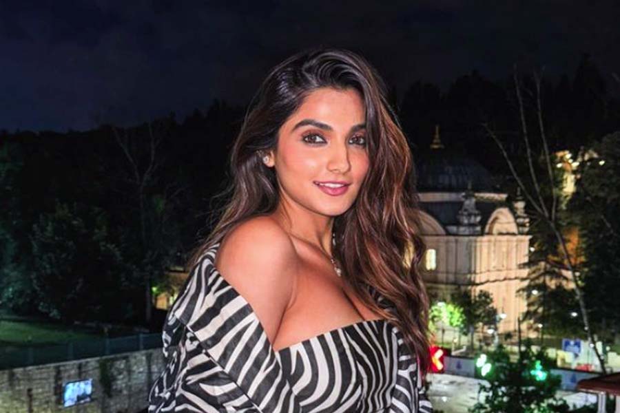 প্রাচী পেশায় রূপটানশিল্পী। নিজেকে হার্দিকের অনুরাগী বলেই দাবি করেছিলেন তরুণী। তবে হার্দিকের সঙ্গে কী ভাবে তাঁর পরিচয় হয়, সে বিষয়ে কিছু খোলসা করেননি তিনি।