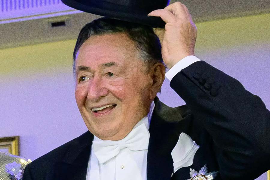 Austrian billionaire Richard lugner who married six times dies at the age of 91, just 2 months after last marriage 