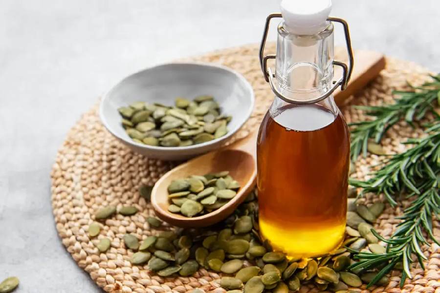 Try this homemade seeds oil to stop hair fall during monsoon