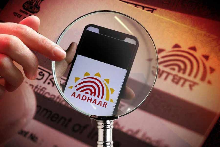 How to Check Aadhaar Card Link with Mobile Number online and offline