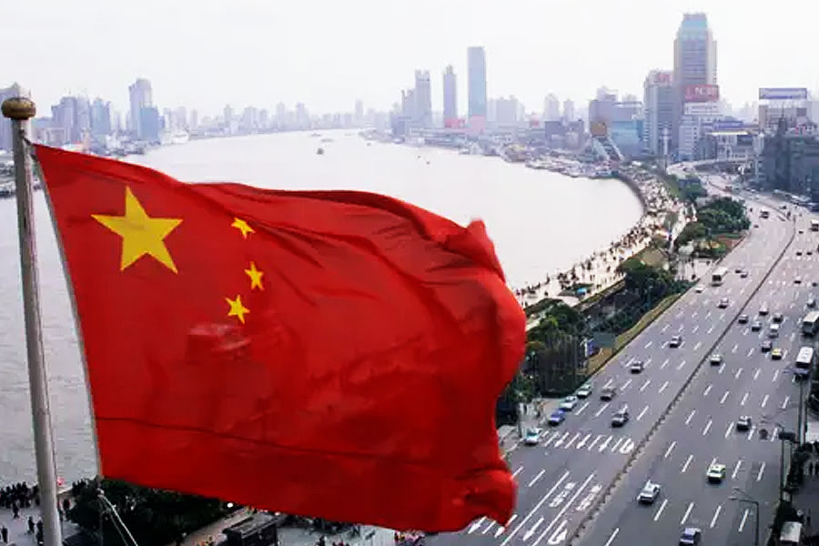 Big economic blow for China as investors pull out billion of dollar from country 