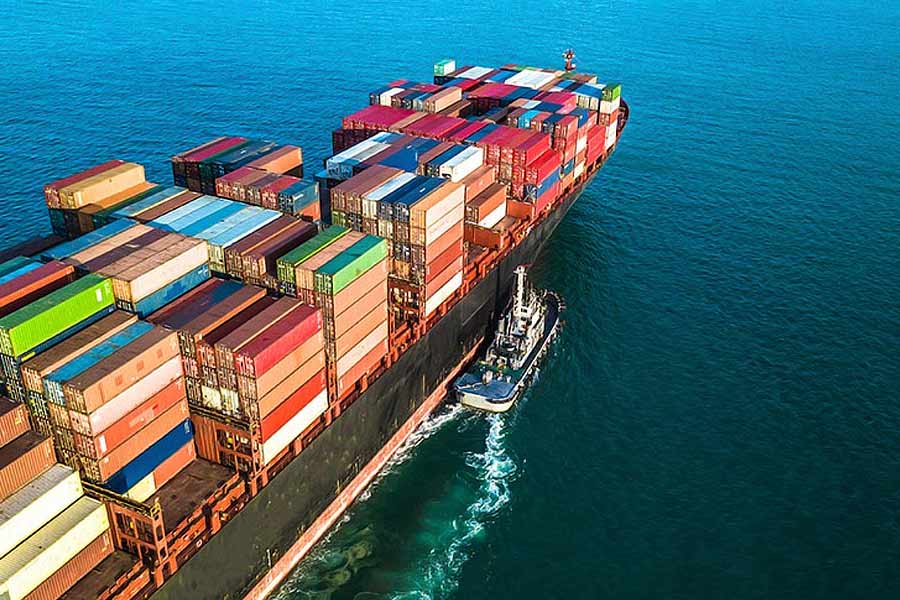 Big economic blow for China as investors pull out billion of dollar from country 