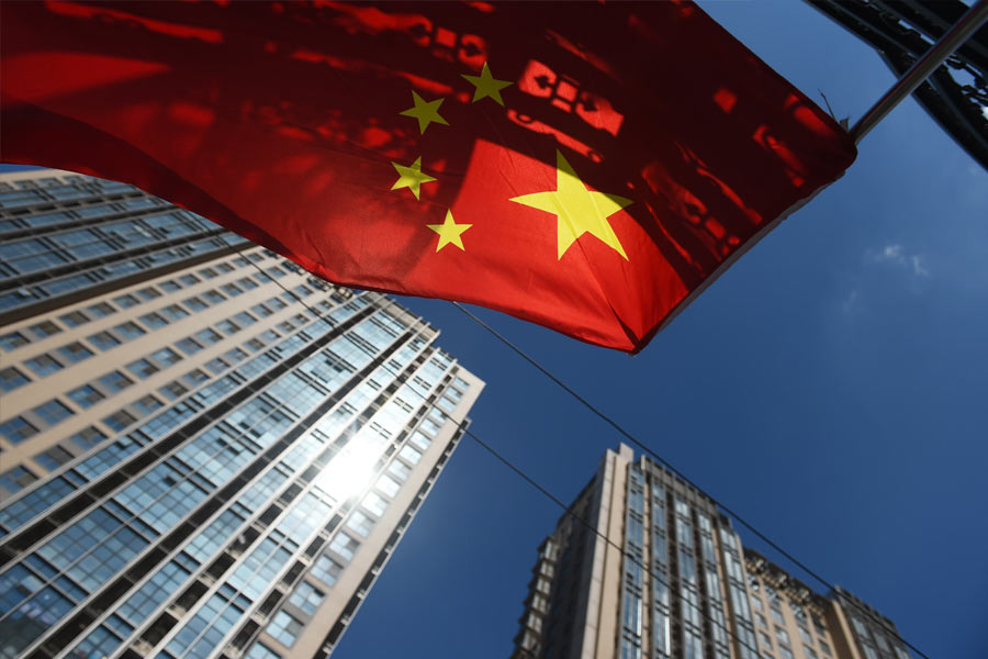 Big economic blow for China as investors pull out billion of dollar from country 