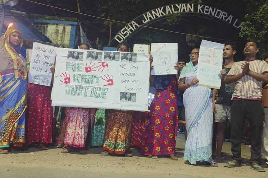 যৌনকর্মীদের প্রতিবাদ।