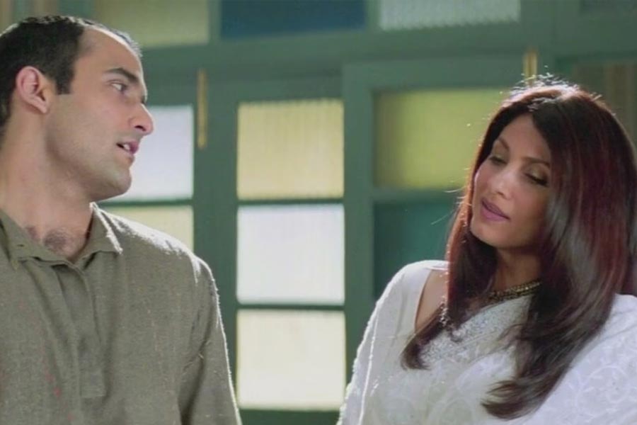 From Shah Rukh Khan to Hrithik Roshan, bollywood actors who rejected Farhan Akhtar’s Dil Chahta Hai movie