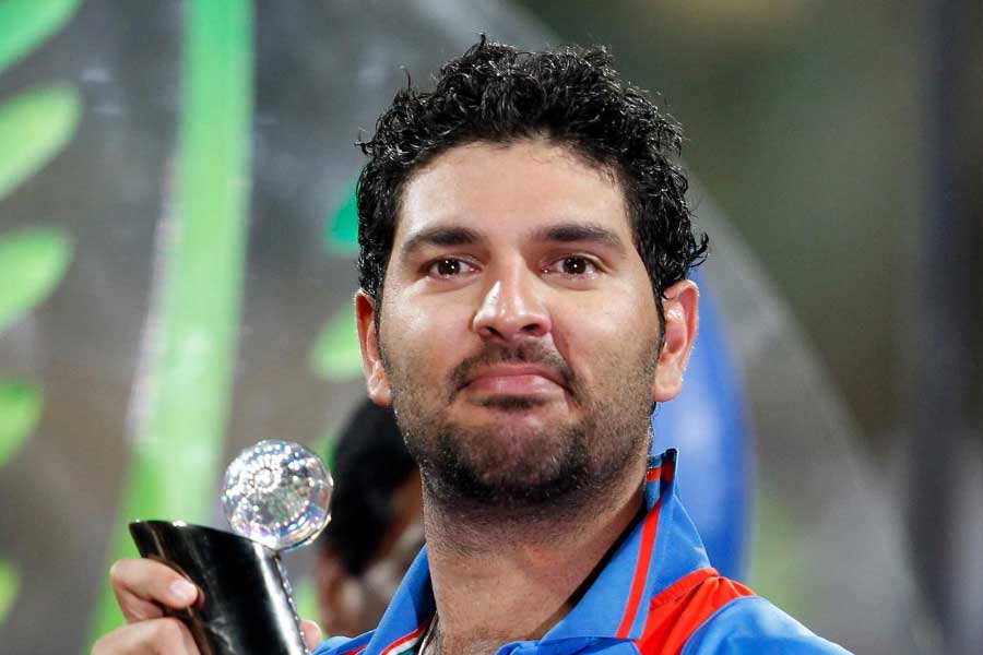 যুবরাজ সিংহ: চার নম্বরে নেমেছিলেন যুবরাজ। দলের সর্বোচ্চ রান করেন তিনিই। দু’টি বাউন্ডারি এবং একটি ওভার বাউন্ডারির সাহায্যে ২৩ রান করে অজন্তা মেন্ডিসের বলে আউট হন তিনি।