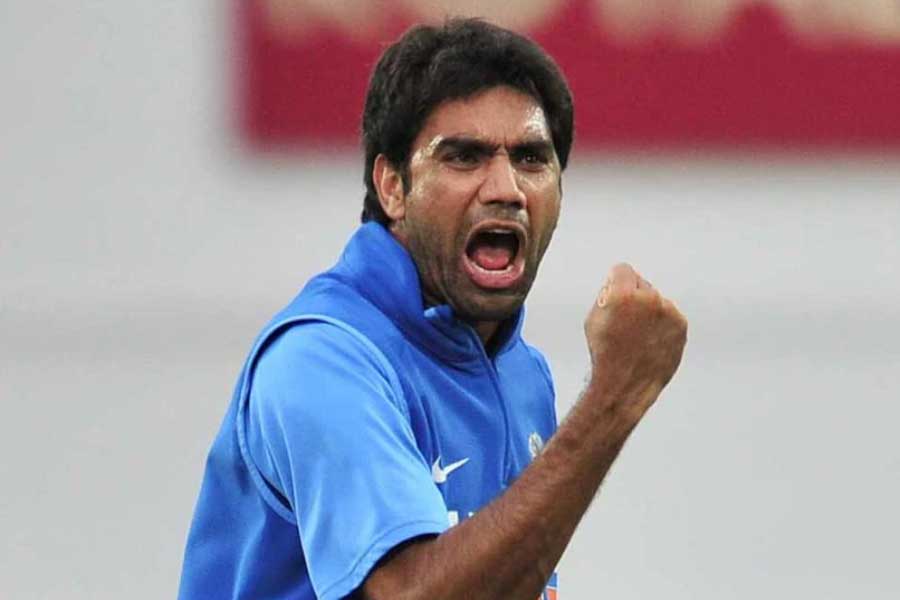 মুনাফ পটেল: ১১ নম্বরে নেমে ১৪ বলে ১৫ রান করেন মুনাফ পটেল। ভারতের ইনিংস শেষ হয় মাত্র ১৪৬ রানে। জবাবে মাত্র ২ উইকেট হারিয়ে ৩৫ ওভারের মধ্যেই প্রয়োজনীয় রান তুলে নেয় শ্রীলঙ্কা। তিন উইকেট নিয়ে ম্যাচের সেরা হন অজন্তা মেন্ডিস।