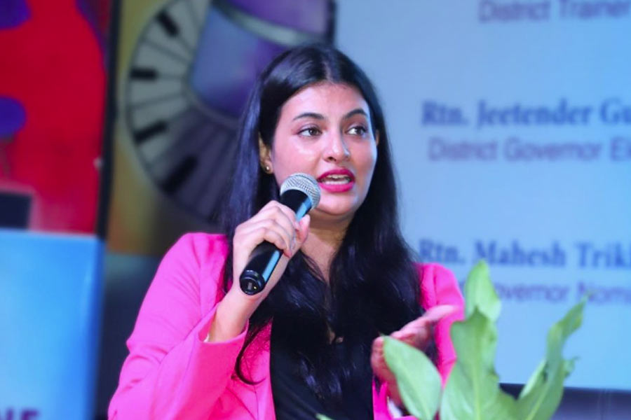 Meet Bollywood actress Sayali Bhagat, rumoured girlfriend of Pakistani cricketer Shoaib Malik 