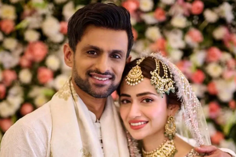 Meet Bollywood actress Sayali Bhagat, rumoured girlfriend of Pakistani cricketer Shoaib Malik 