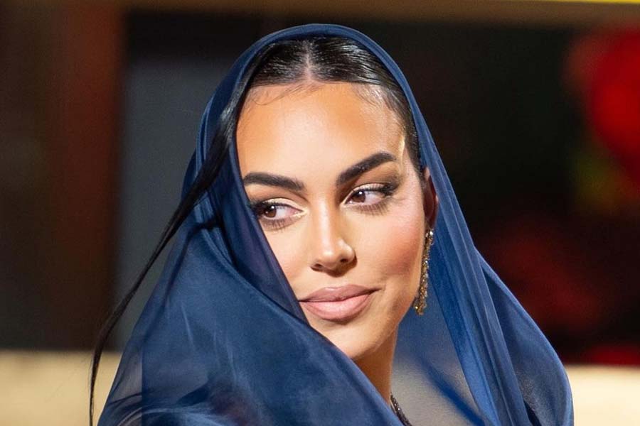 Ronaldo signed contract of paying huge amount monthly to his girlfriend 