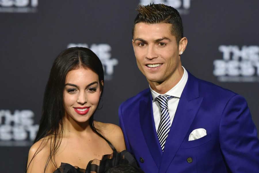 Ronaldo signed contract of paying huge amount monthly to his girlfriend 