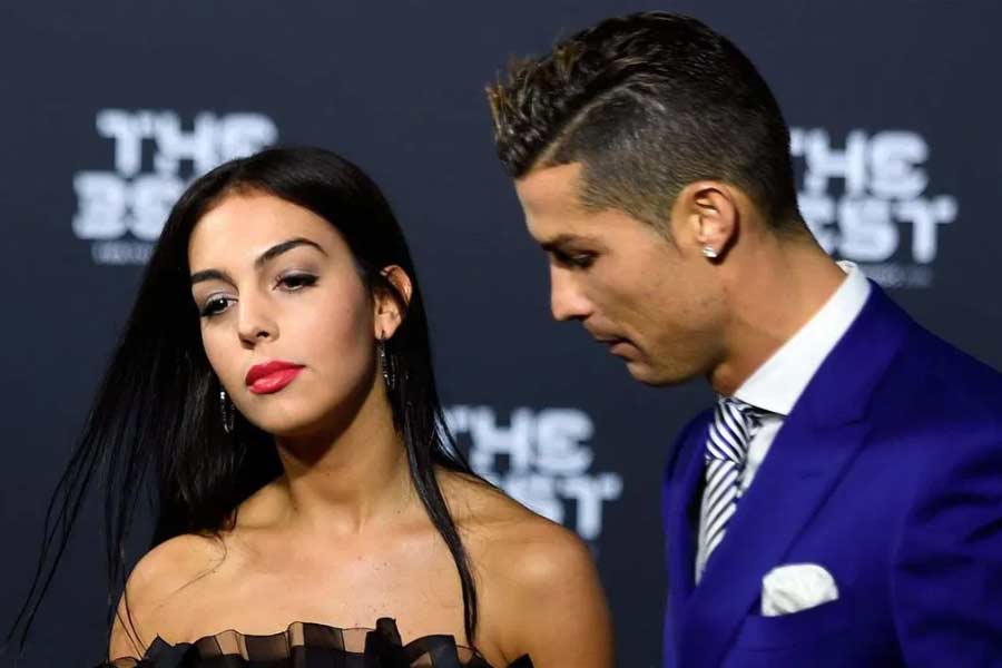 Ronaldo signed contract of paying huge amount monthly to his girlfriend 