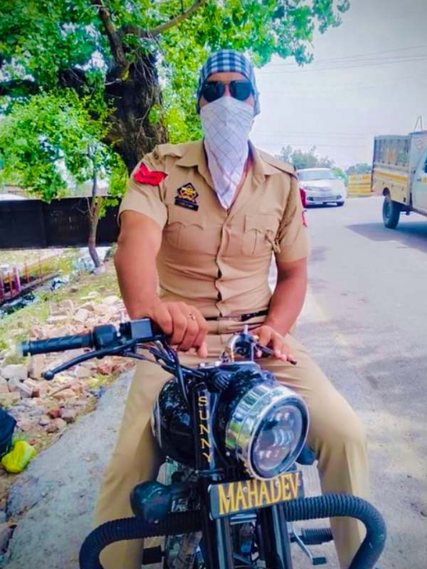 Meet Sunil Kumar, 7 feet 6 inches tall police constable who is the villain of Stree 2