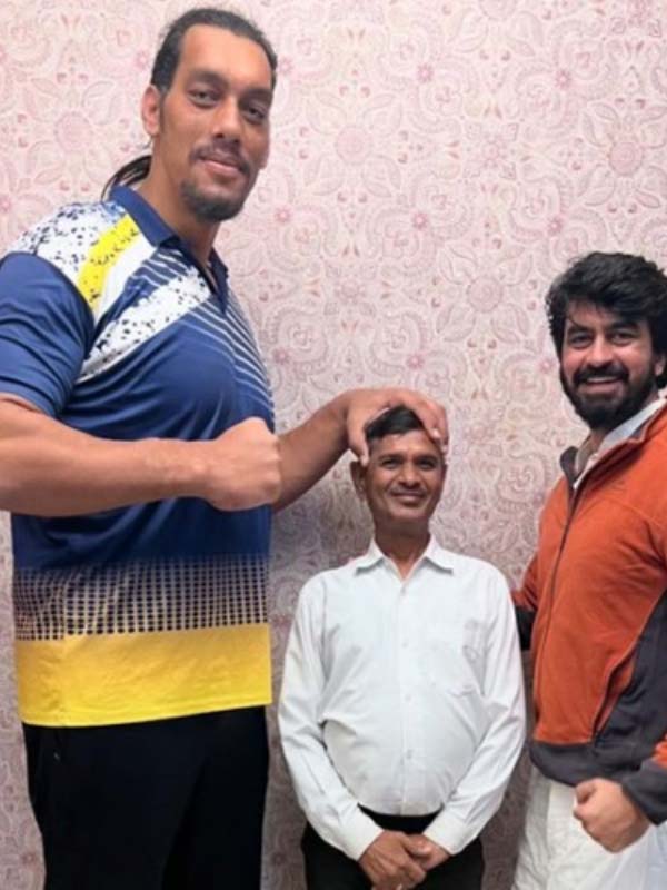 Meet Sunil Kumar, 7 feet 6 inches tall police constable who is the villain of Stree 2