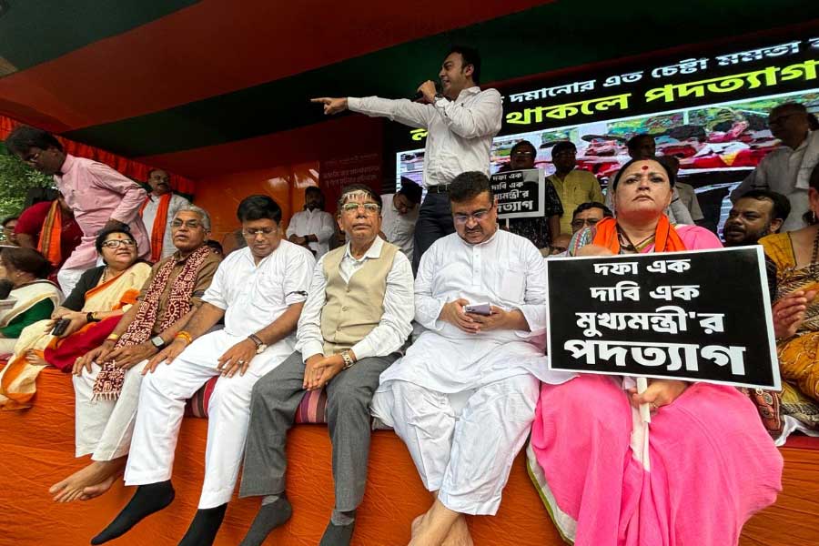 West Bengal BJP showed unity in protest rally at Shyambazar in RG Kar issue