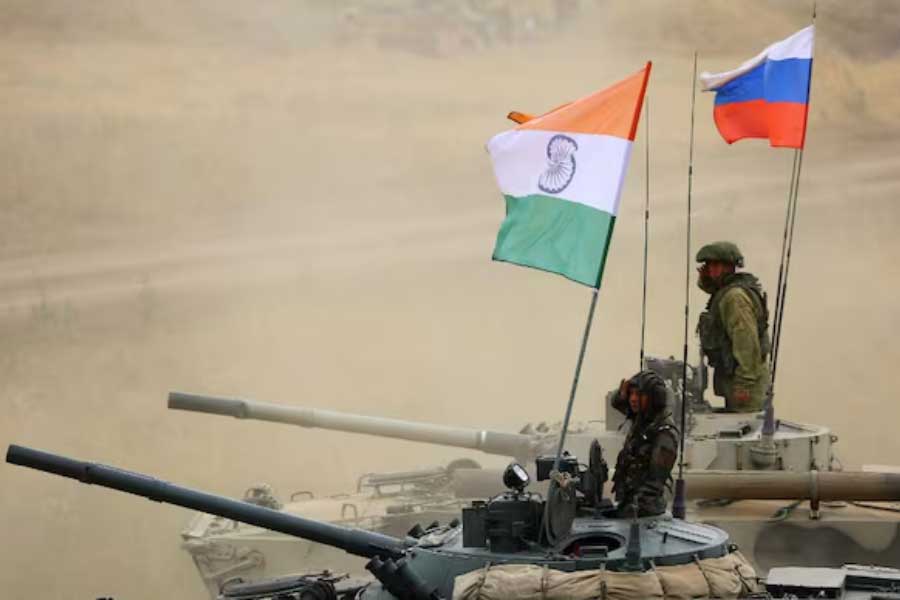 USA warns India not to send missile-related items to Russia 