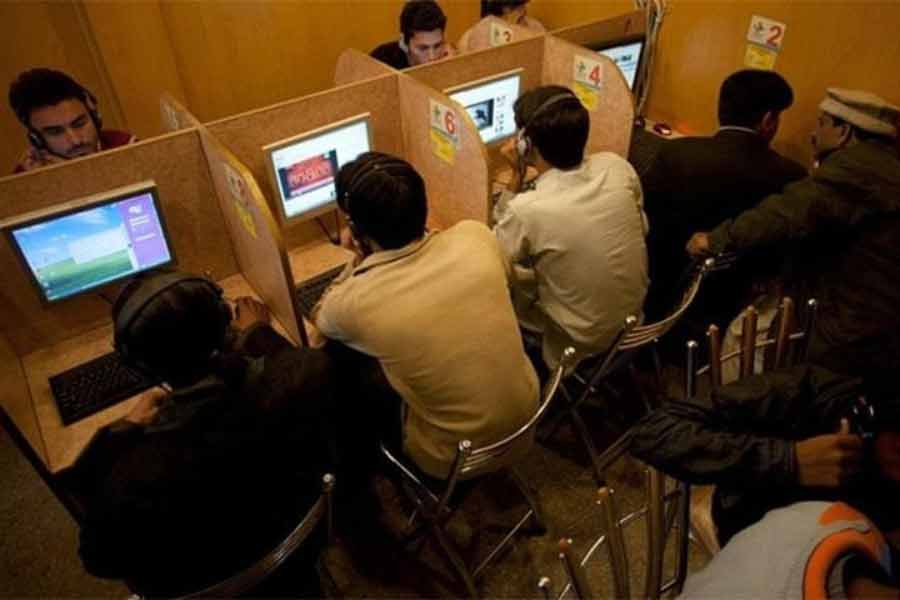 All needs to know about Pakistan Internet controversy 