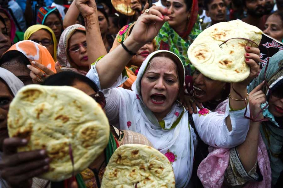 All needs to know about Pakistan Internet controversy 