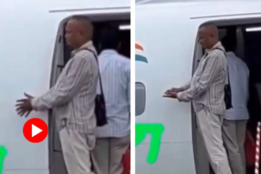 Man Eating Tobacco Before Boarding A Flight