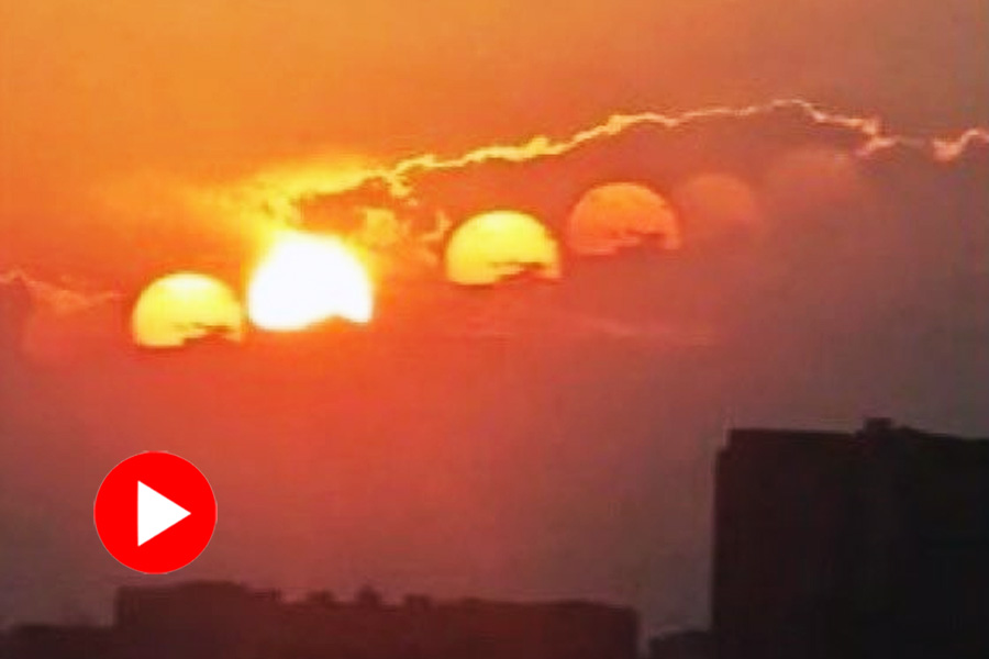 Video of seven sun capture in camera due to optical illusion