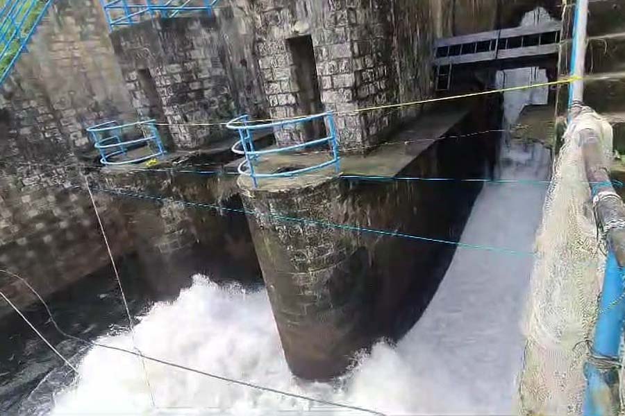 image of dam