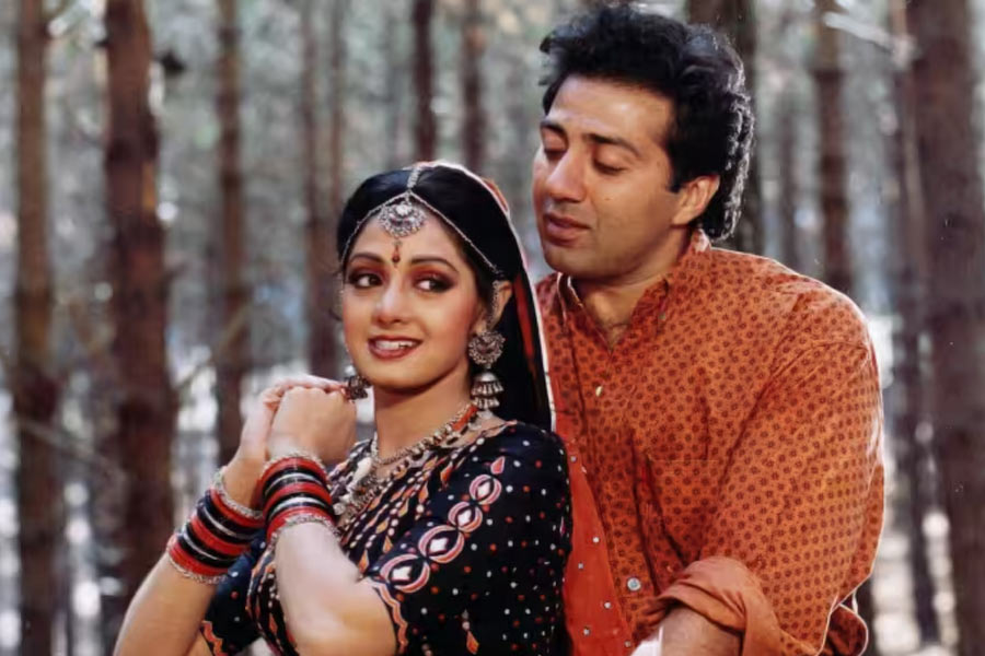 Bollywood actresses who romanced with real father-son duos on screen