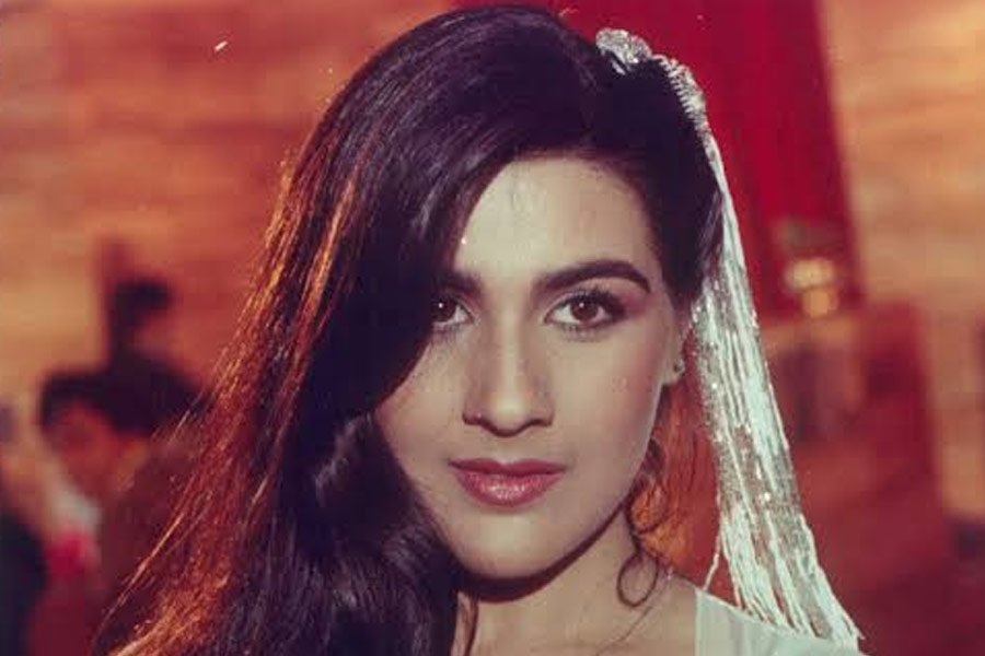 Bollywood actresses who romanced with real father-son duos on screen