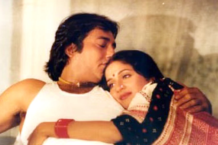 Bollywood actresses who romanced with real father-son duos on screen