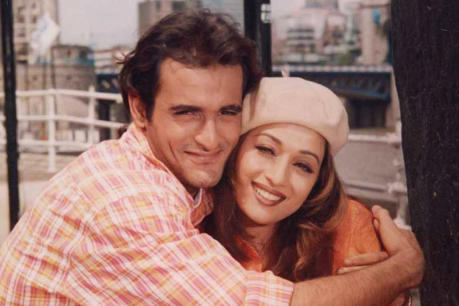 Bollywood actresses who romanced with real father-son duos on screen